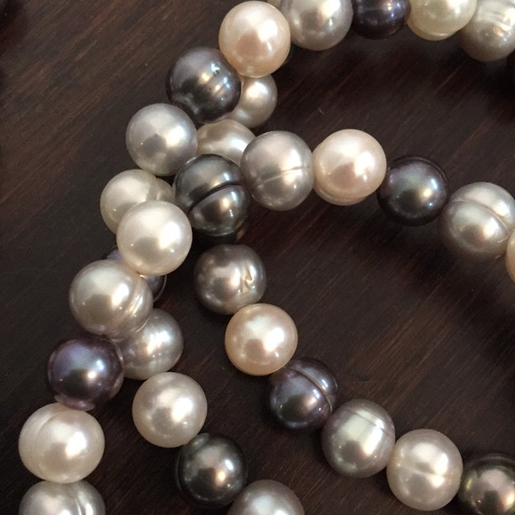 Beautiful freshwater pearl necklace and bracelet - Picture 2 of 2